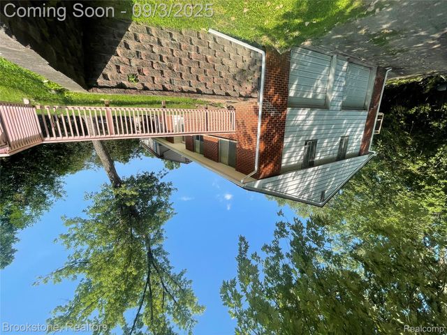 23275 Berg Road, Southfield, MI 48033