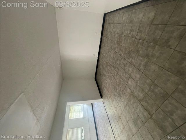 23275 Berg Road, Southfield, MI 48033