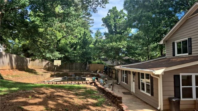 538 Cole Drive SW, Lilburn, GA 30047