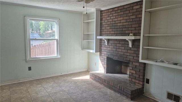 538 Cole Drive SW, Lilburn, GA 30047