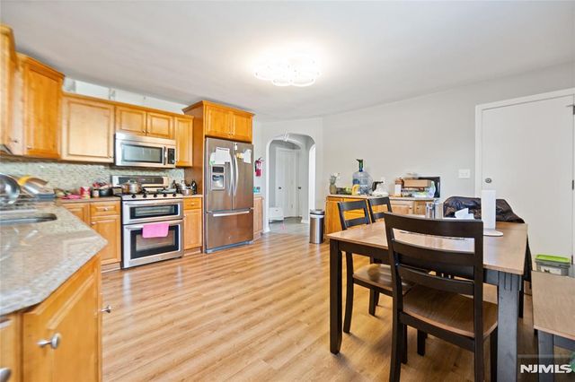 154 Orchard Street, Elmwood Park, NJ 07407