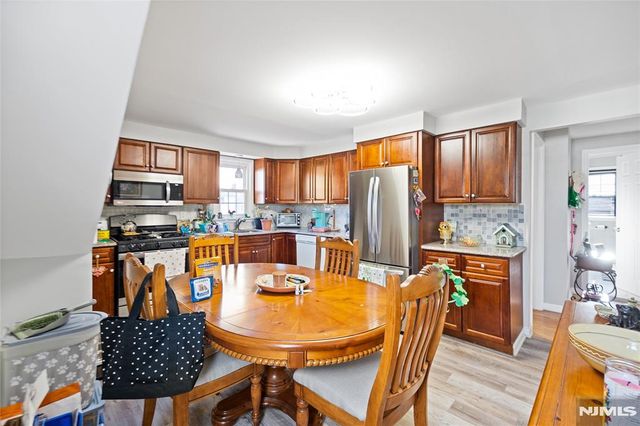 154 Orchard Street, Elmwood Park, NJ 07407