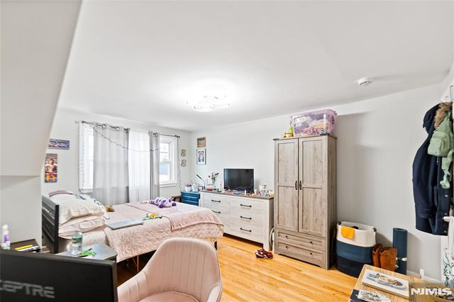 154 Orchard Street, Elmwood Park, NJ 07407