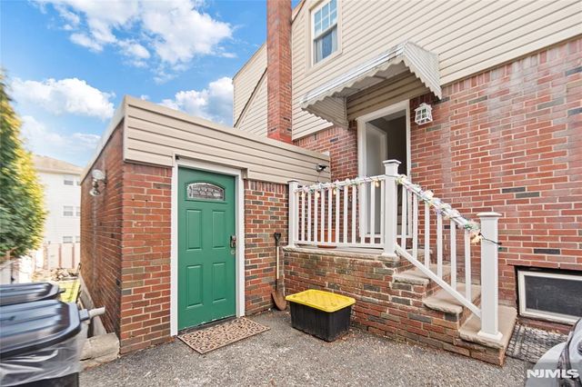 154 Orchard Street, Elmwood Park, NJ 07407