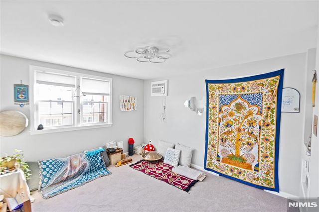 154 Orchard Street, Elmwood Park, NJ 07407