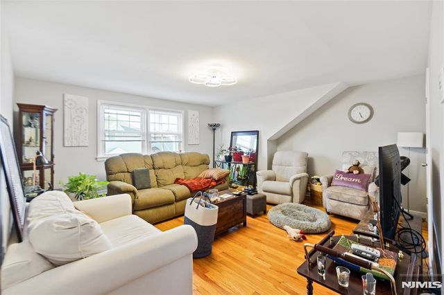 154 Orchard Street, Elmwood Park, NJ 07407