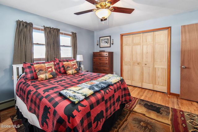 437 E Lucille Lane, Rotterdam, NY 12306