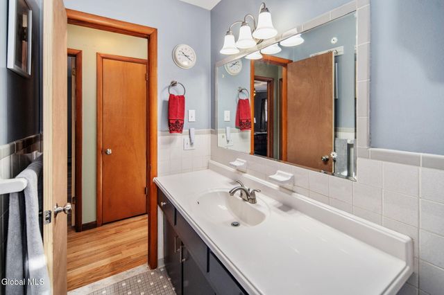 437 E Lucille Lane, Rotterdam, NY 12306