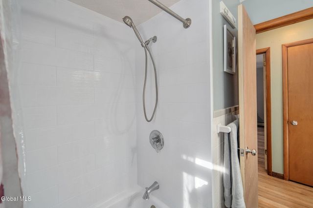 437 E Lucille Lane, Rotterdam, NY 12306