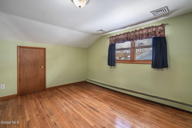 437 E Lucille Lane, Rotterdam, NY 12306