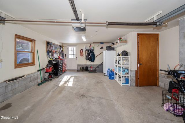 437 E Lucille Lane, Rotterdam, NY 12306