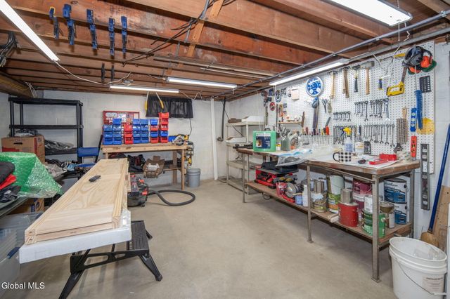 437 E Lucille Lane, Rotterdam, NY 12306