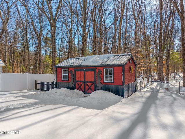 437 E Lucille Lane, Rotterdam, NY 12306