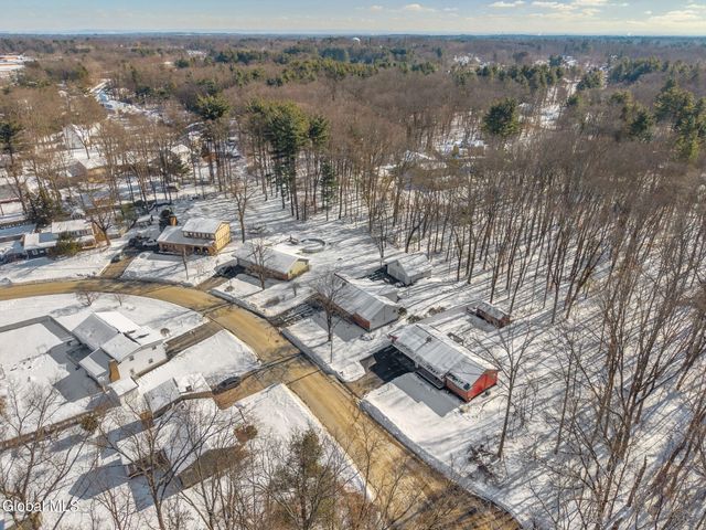 437 E Lucille Lane, Rotterdam, NY 12306