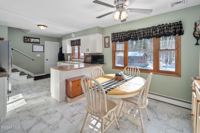 437 E Lucille Lane, Rotterdam, NY 12306