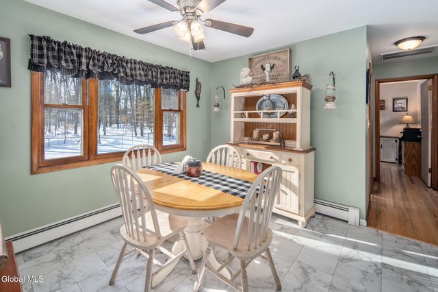 437 E Lucille Lane, Rotterdam, NY 12306