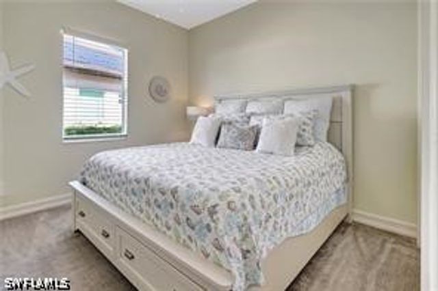 7636 Sussex CT, Naples, FL 34113