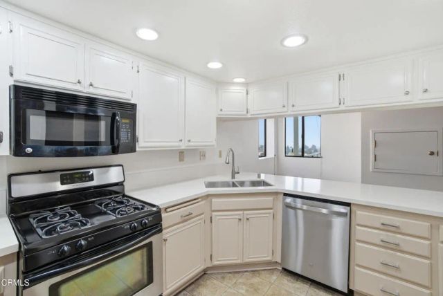 989 Inspiration Way, Ventura, CA 93001