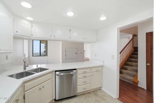 989 Inspiration Way, Ventura, CA 93001