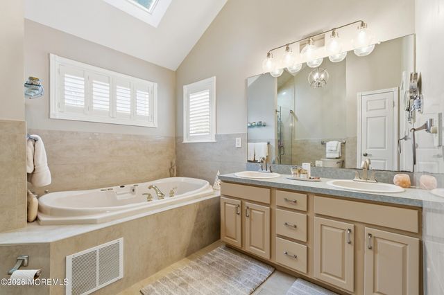 453 Harnell Avenue, Oakhurst, NJ 07755