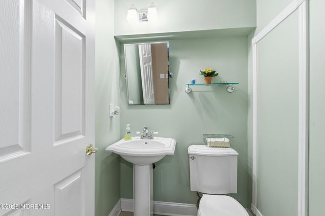 453 Harnell Avenue, Oakhurst, NJ 07755