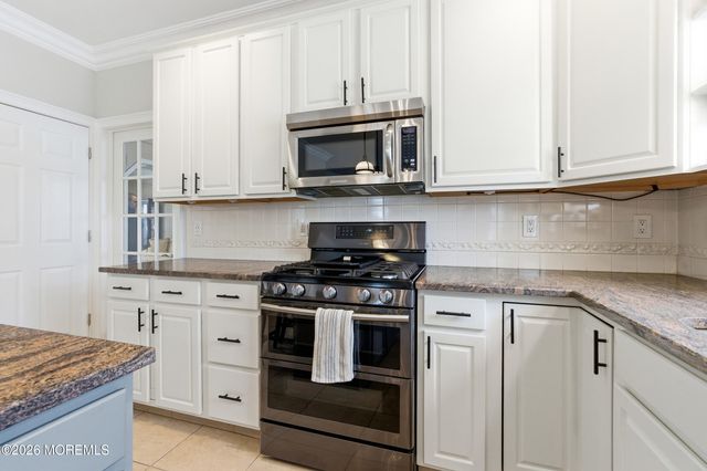 453 Harnell Avenue, Oakhurst, NJ 07755