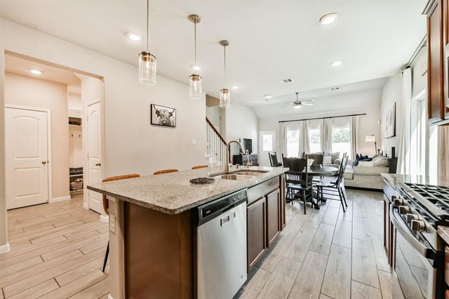 533 Winburn Tide Lane, La Porte, TX 77571