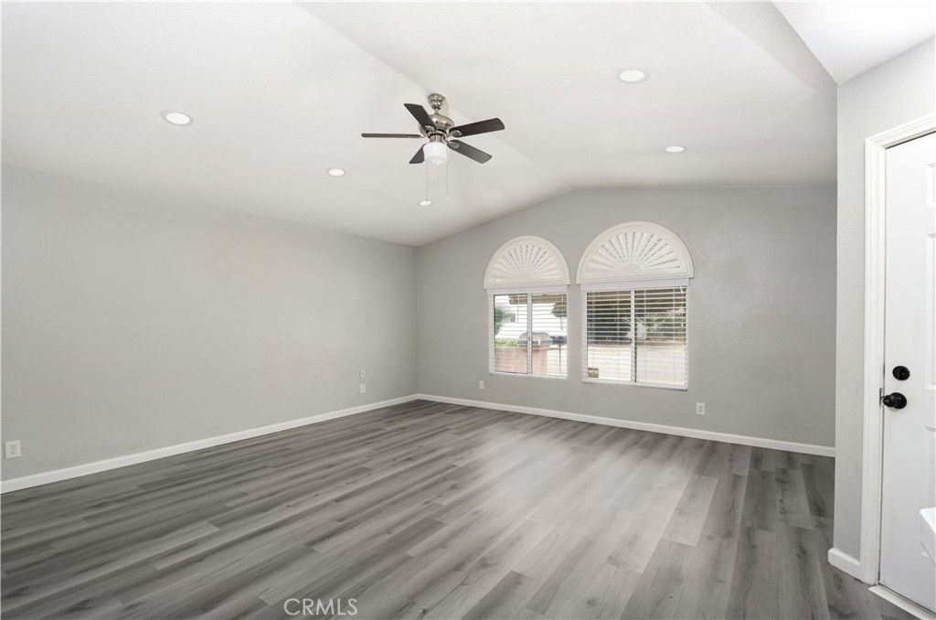 Image 4 of property listing at 465 Camino Grande, San Jacinto, CA 92582