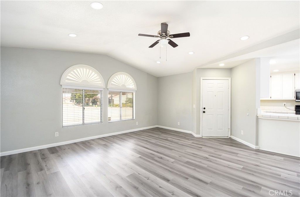 Image 5 of property listing at 465 Camino Grande, San Jacinto, CA 92582