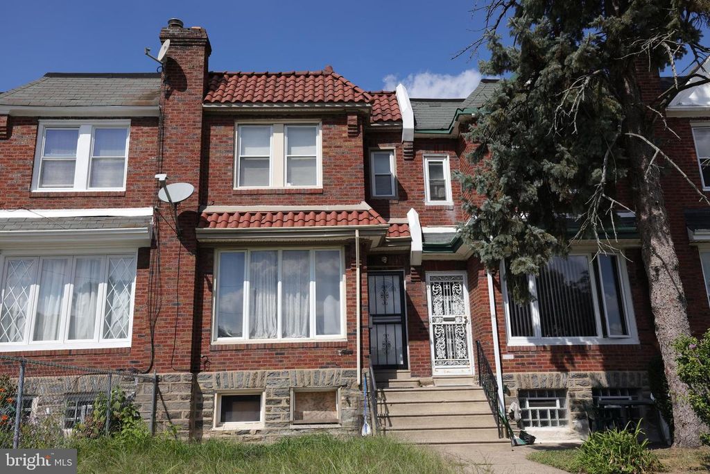 2457 75TH AVE, Philadelphia, PA 19138