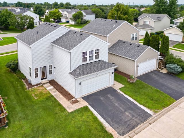 21544 Essex Drive, Crest Hill, IL 60403