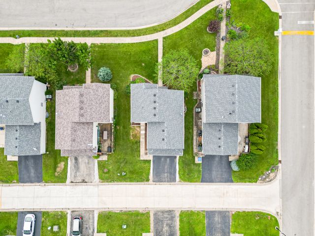 21544 Essex Drive, Crest Hill, IL 60403