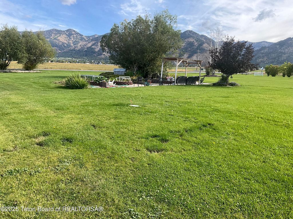 MUDDY STRING Road, Thayne, WY 83127 photo 14