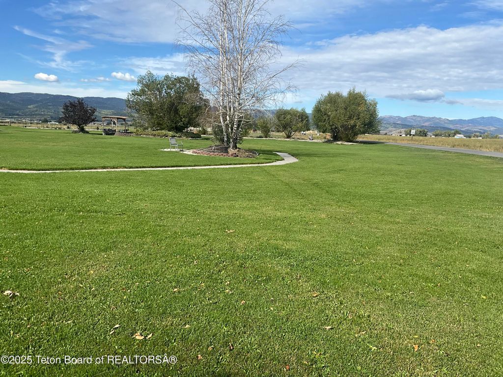 MUDDY STRING Road, Thayne, WY 83127 photo 2