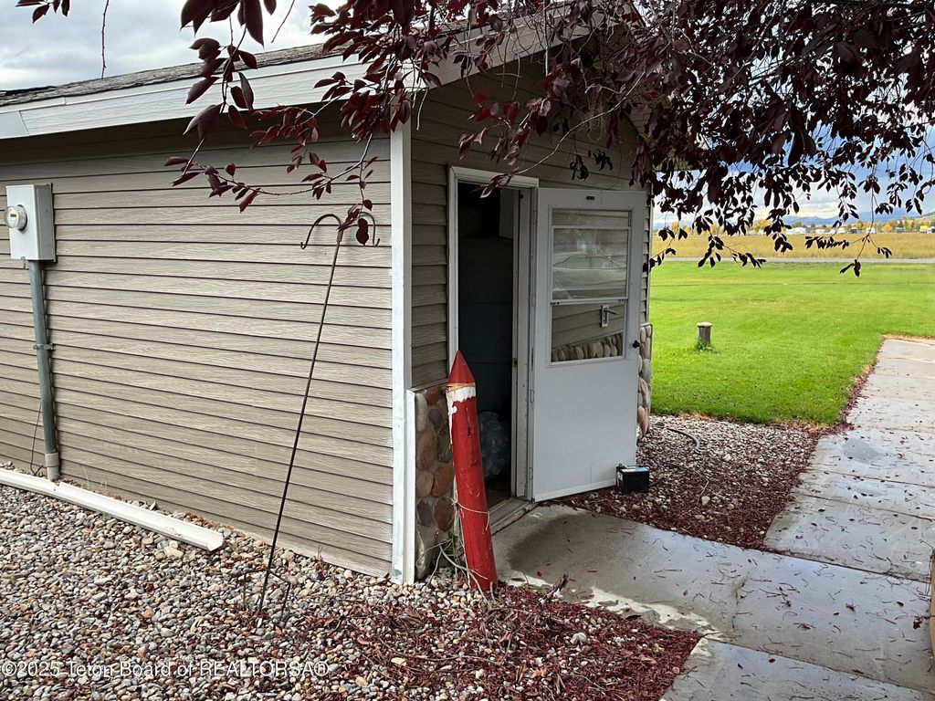 MUDDY STRING Road, Thayne, WY 83127 photo 28
