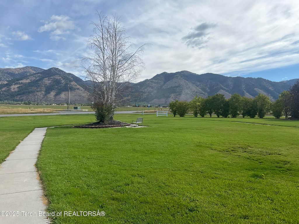 MUDDY STRING Road, Thayne, WY 83127 photo 3