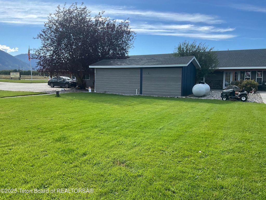 MUDDY STRING Road, Thayne, WY 83127 photo 4