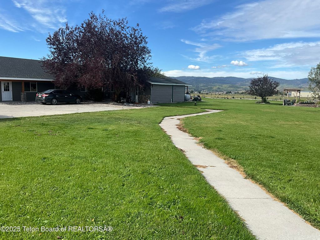 MUDDY STRING Road, Thayne, WY 83127 photo 6
