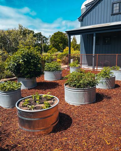 21831 Schellville Rd, Sonoma, CA 95476