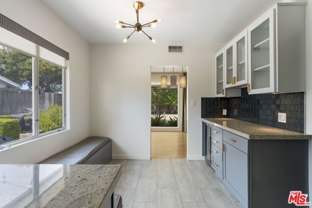 6225 S Corning Avenue, Los Angeles, CA 90056