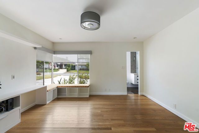 6225 S Corning Avenue, Los Angeles, CA 90056