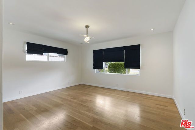 6225 S Corning Avenue, Los Angeles, CA 90056