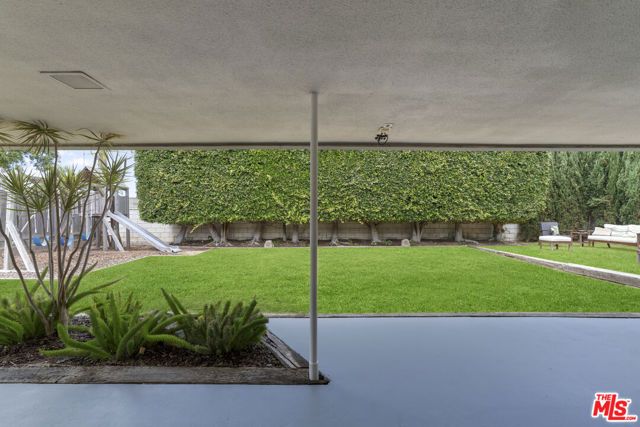 6225 S Corning Avenue, Los Angeles, CA 90056