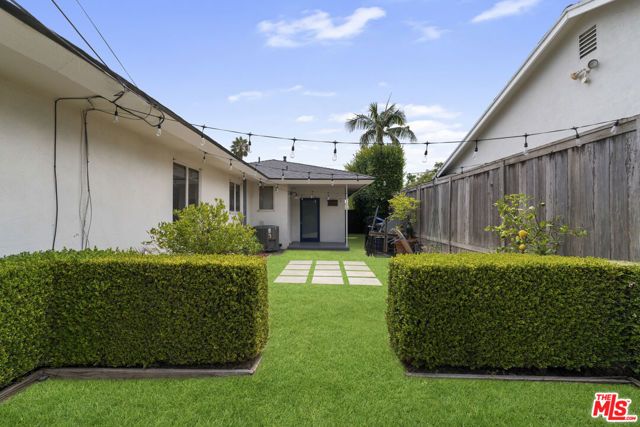 6225 S Corning Avenue, Los Angeles, CA 90056