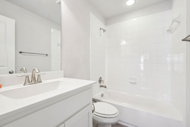 5012 Engleswood Trail, Lewisville, TX 75056