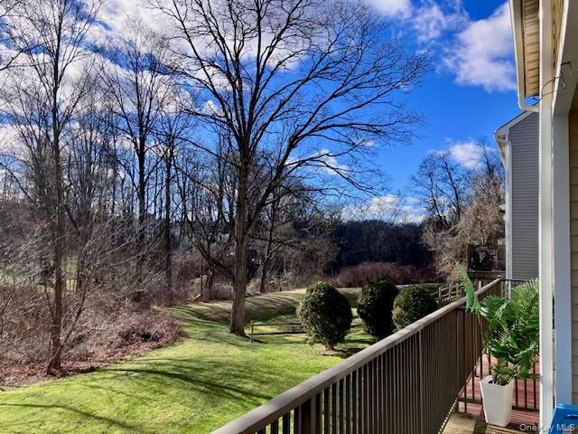 35 Poplar Circle, Peekskill, NY 10566