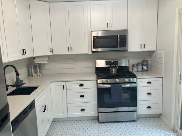 35 Poplar Circle, Peekskill, NY 10566