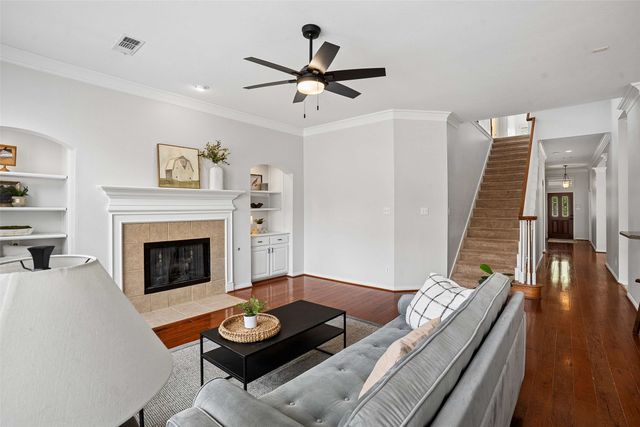 711 George Street, Lantana, TX 76226