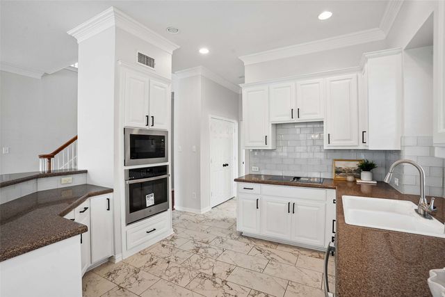 711 George Street, Lantana, TX 76226