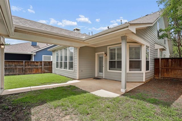 711 George Street, Lantana, TX 76226